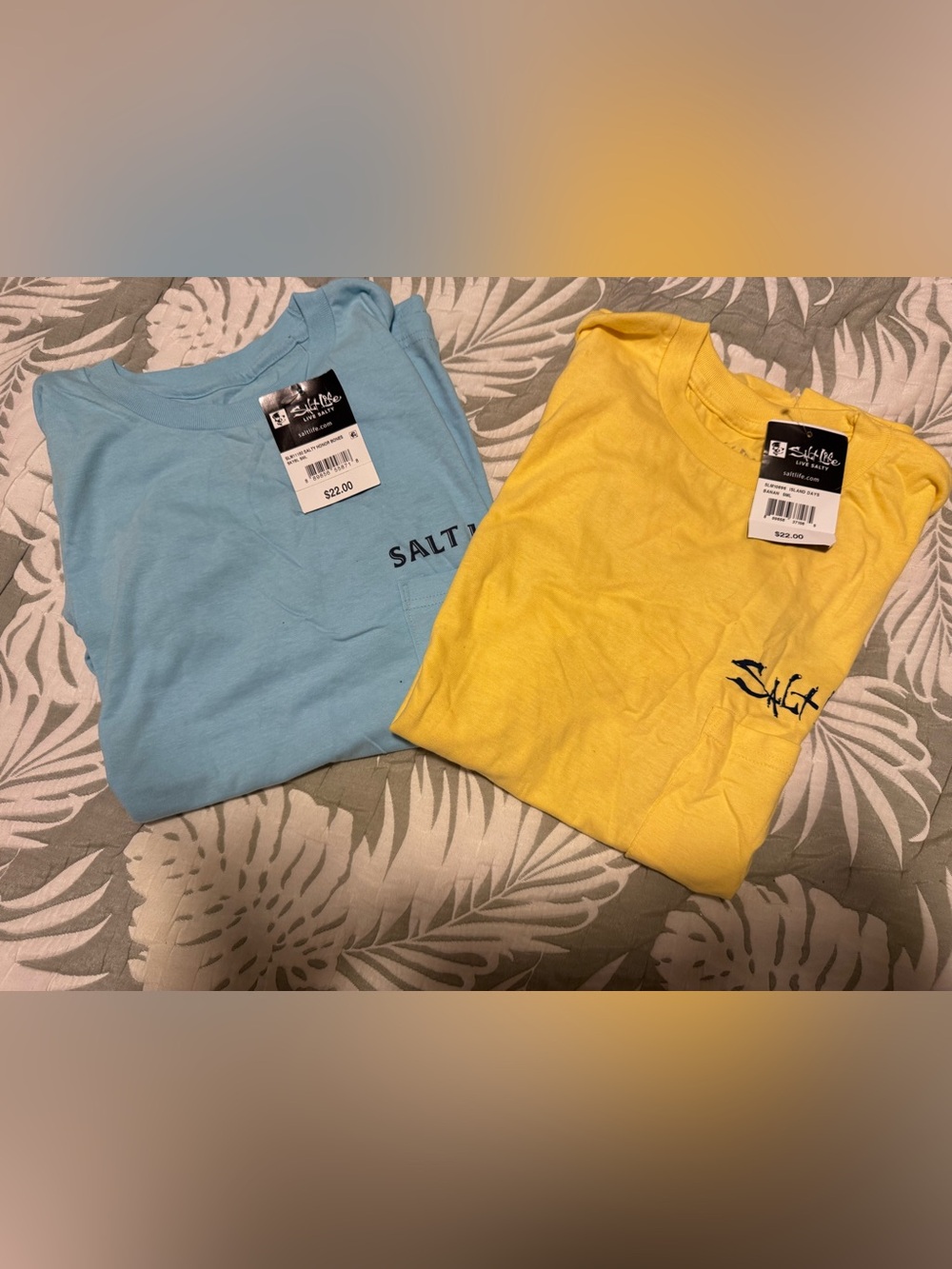 4 NWT Salt Life T-Shirt Bundle (2 short sleeve, 2 long sleeve)